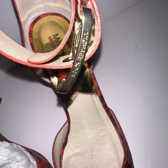 Michael Kors printed leather ankle strap *worn once* - Picture 4 of 8